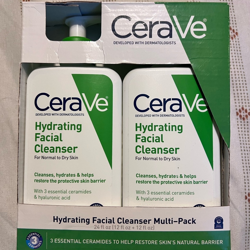 CeraVe Hydrating Facial Cleanser Multi-Pack - Green and White